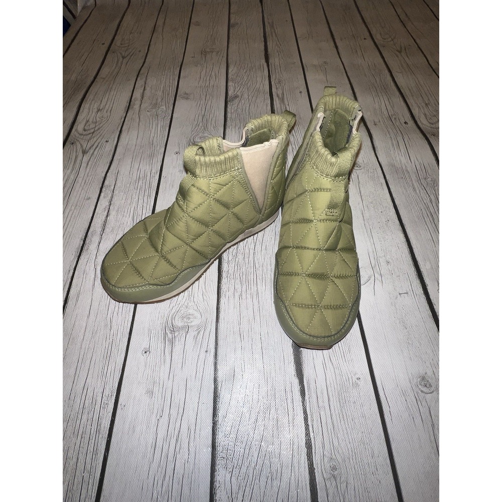 Women's Teva Re Ember Mid Boots Size 6 Comfortable In or Outdoor Slip On